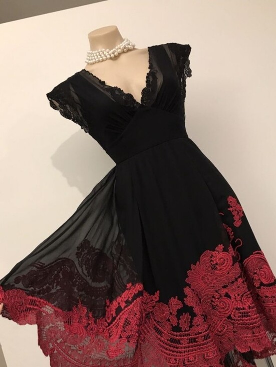 Karen Millen Dresses & Skirts - Karen Millen Retro Silk Embroidered Lace Scallop Hem V-neck Pinup A-line Dress